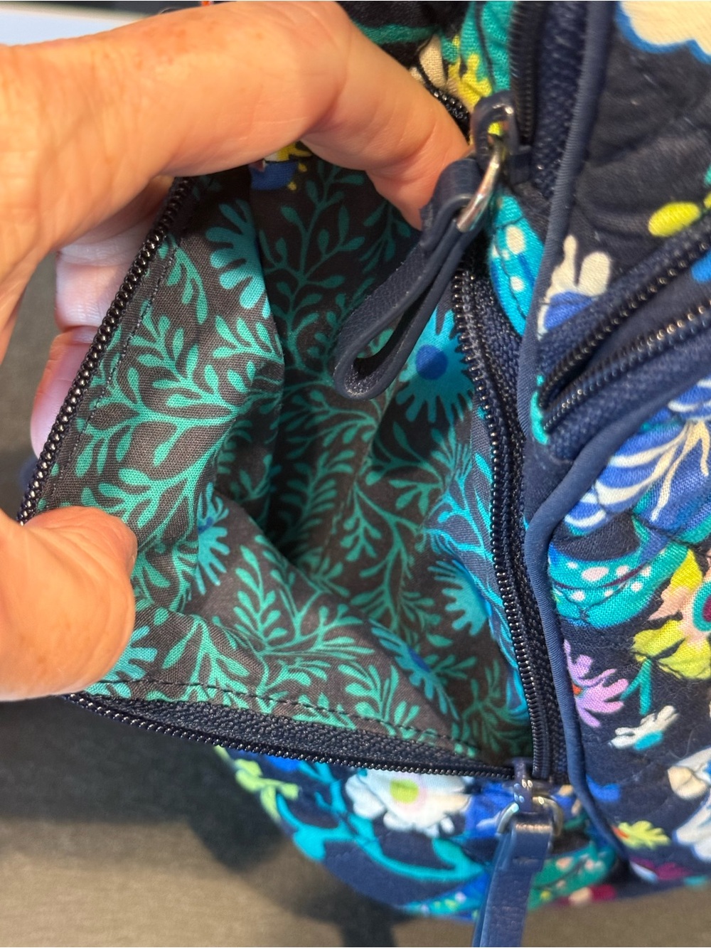 Vera Bradley Essential Laptop Backpack Mural Garden Quilted Floral Travel - Picture 11 of 12